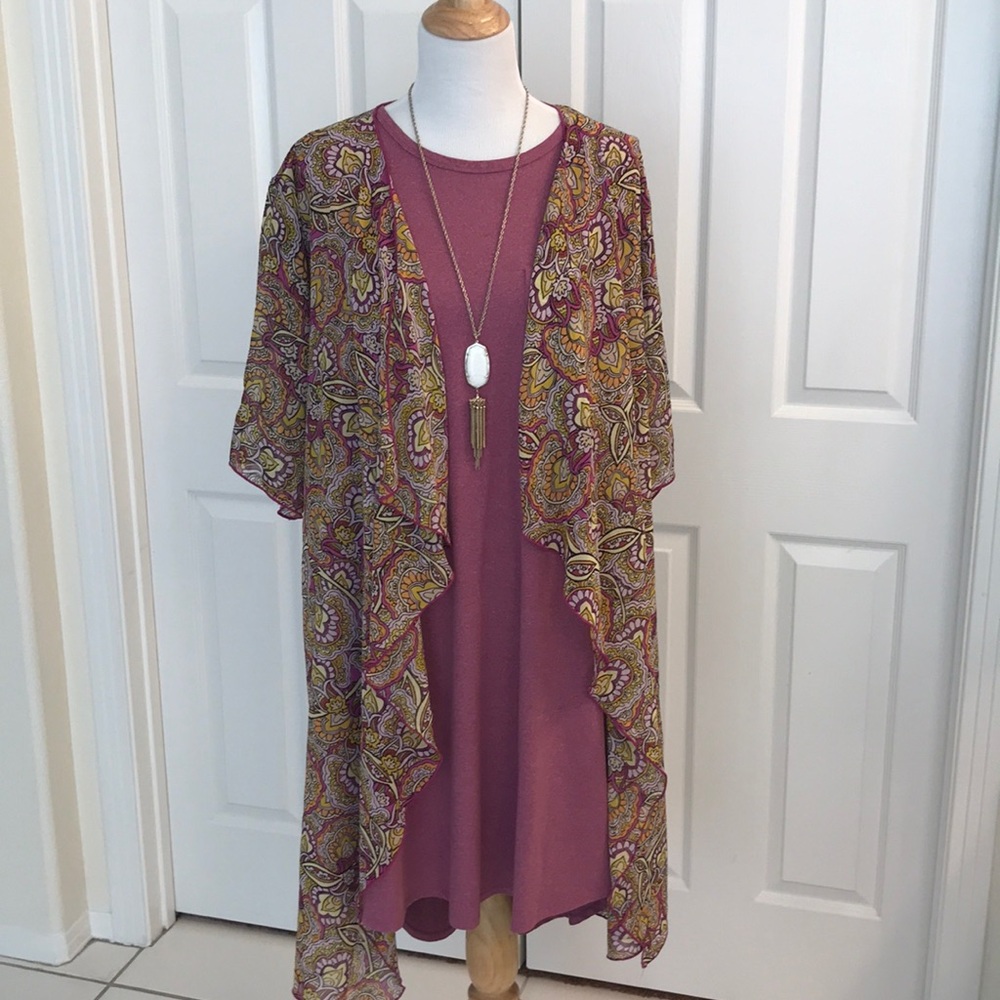 Lularoe Carly in heathered pink, Lindsay patterned